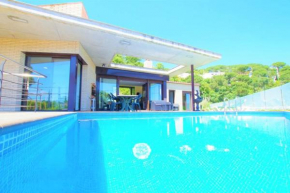 V&V LLORET-VILLA NICOLE moderna villa para 9 PAX con piscina privada y barbacoa
